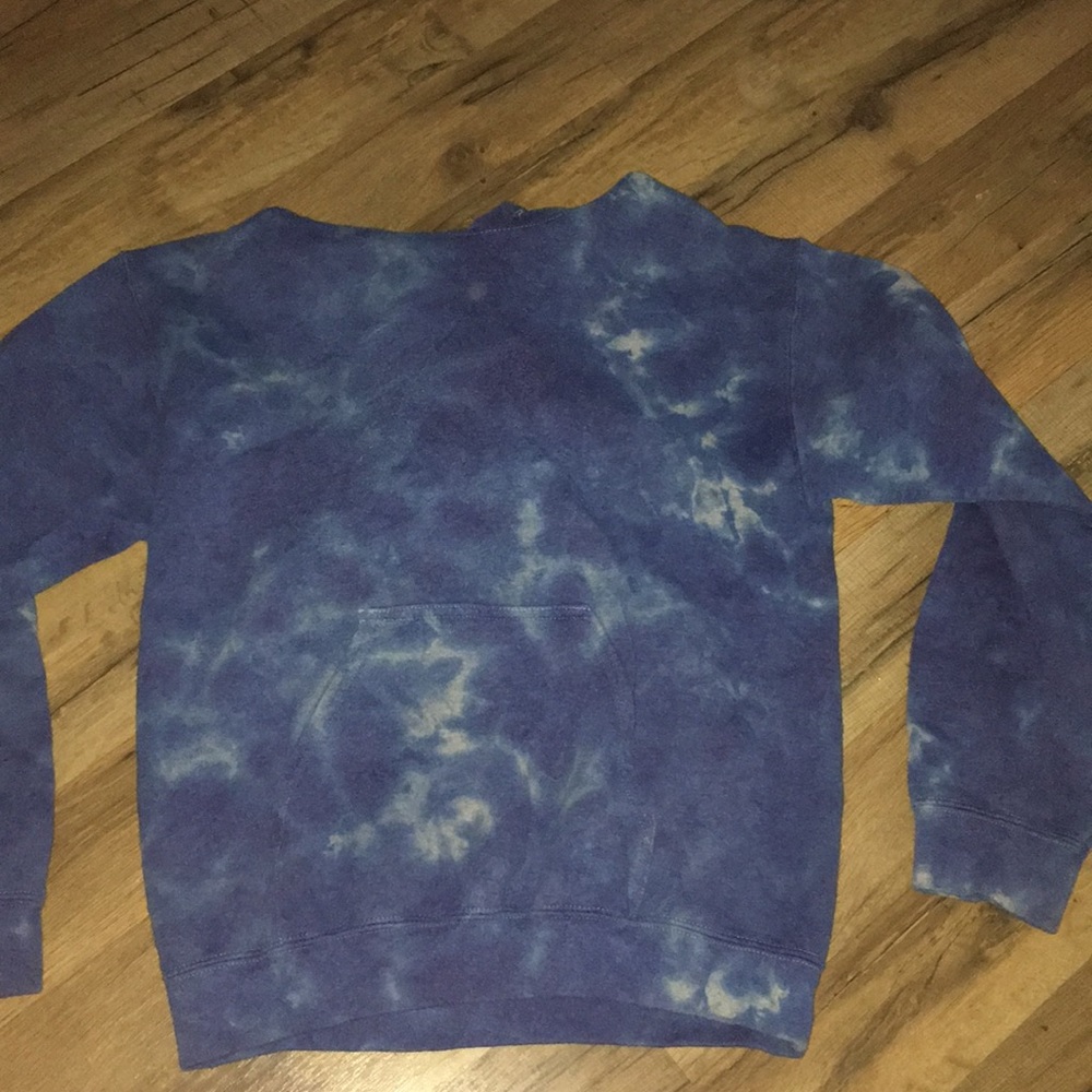 Blue tie dye sweatshirt